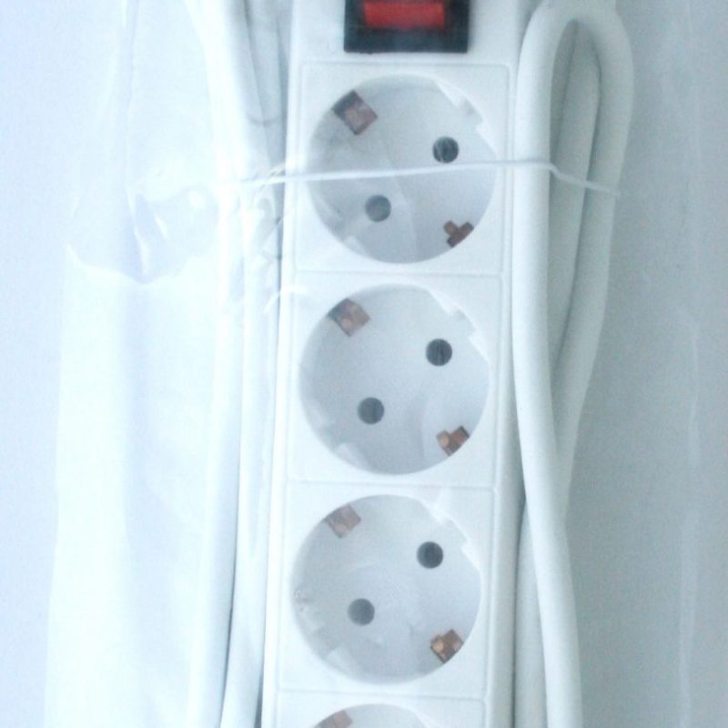 Greenline Tafelcontactdoos Tcd 6-Voudig Ra Met Schakelaar 5meter Wit 3x1mm2 max 2500W