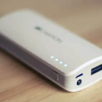 No-Crap Bulk Powerbank 4200mAh Wit met laadsnoer